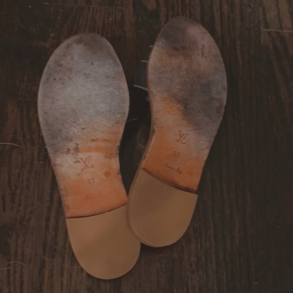 - Louis Vuitton Lock it Flats - Picture 8 of 9
